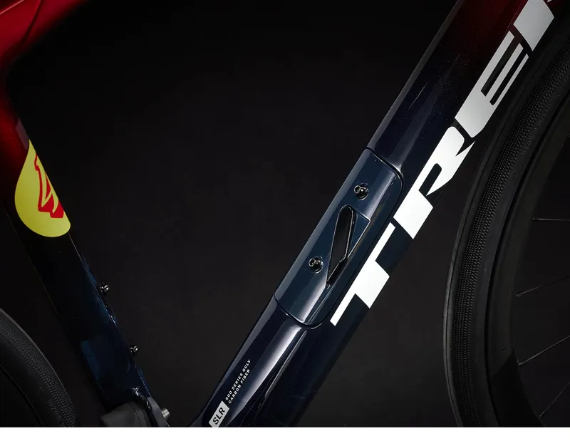 Trek Domane SLR 9 eTap Road Bike in Metallic Red Smoke/Blue Smoke Fade-7